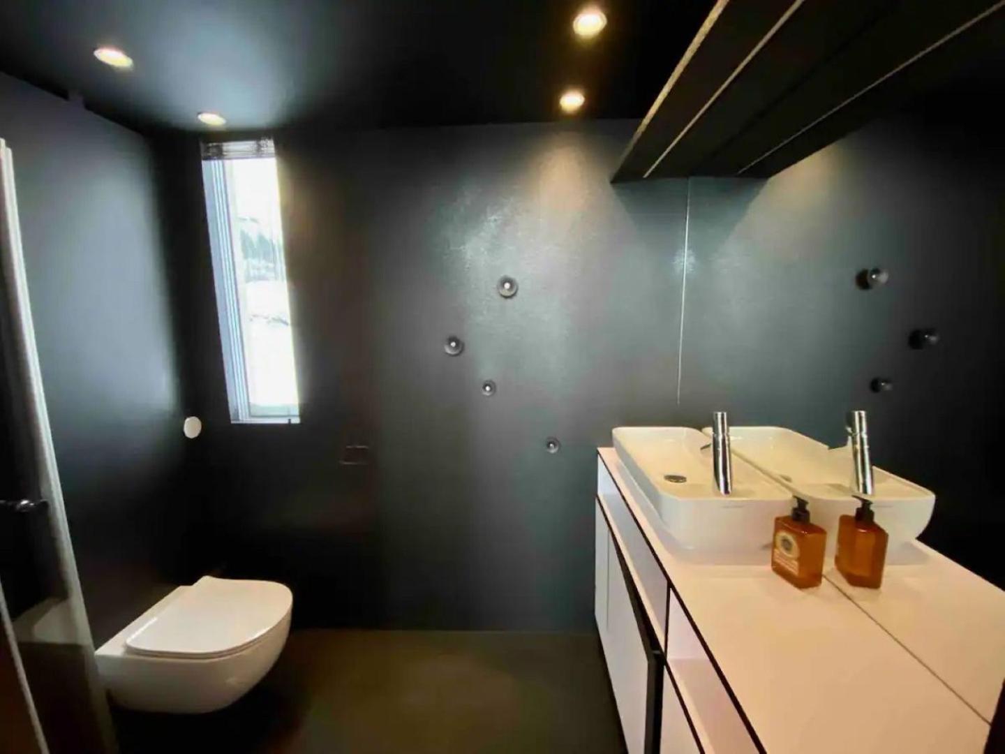 Oceanview Mini-House - Stunning Views Apartment Ramberg Exterior photo