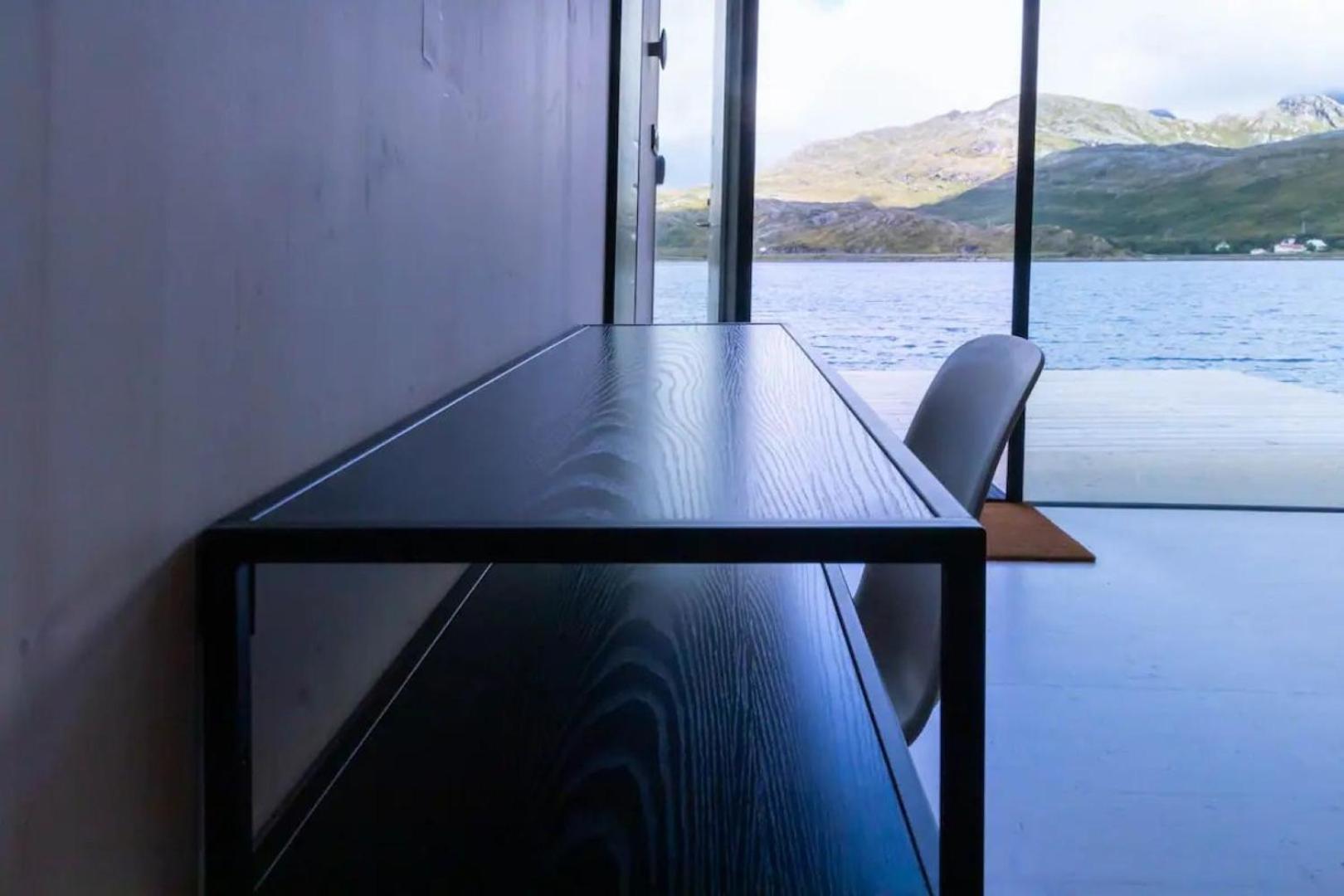 Oceanview Mini-House - Stunning Views Apartment Ramberg Exterior photo