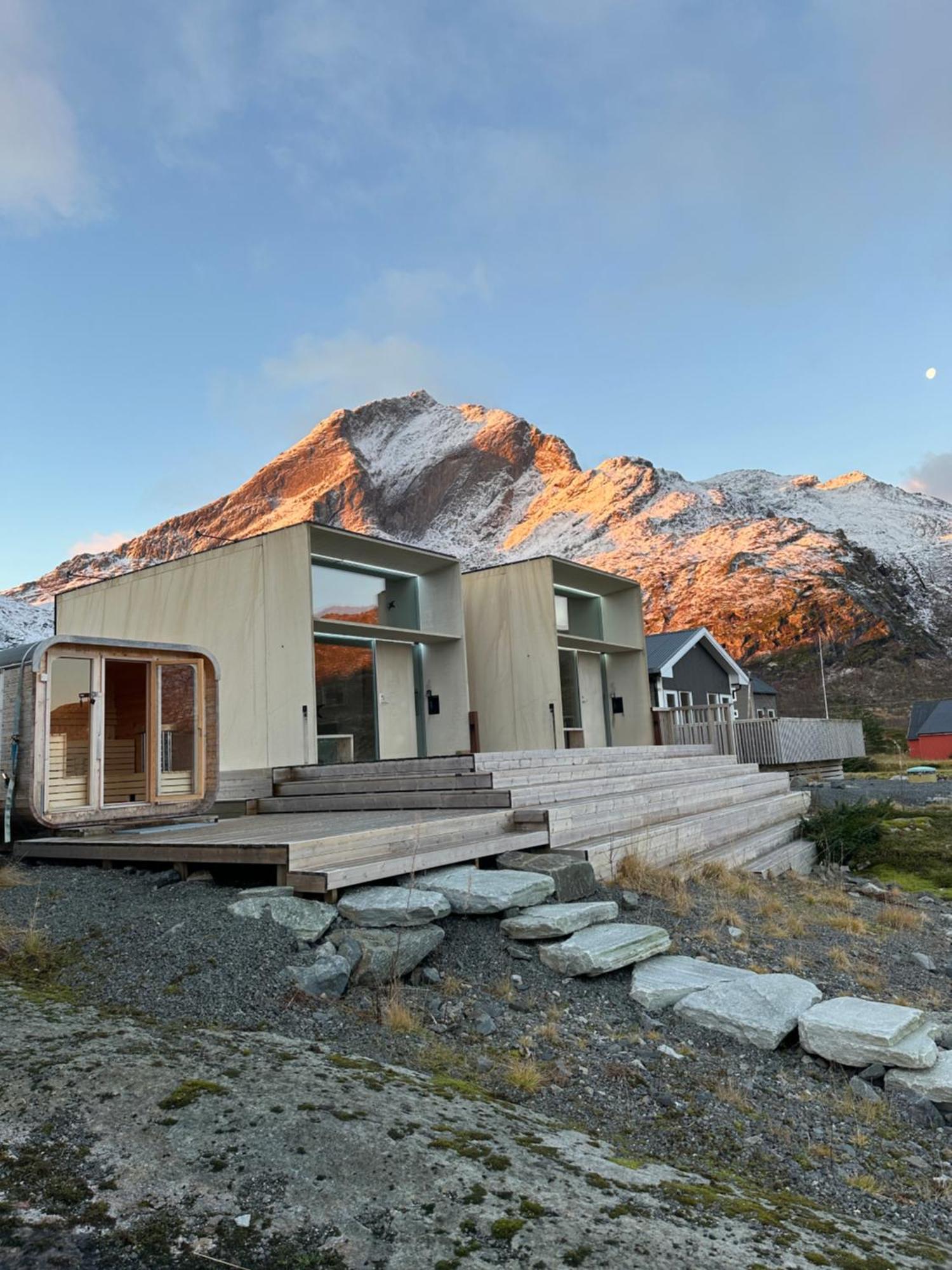 Oceanview Mini-House - Stunning Views Apartment Ramberg Exterior photo